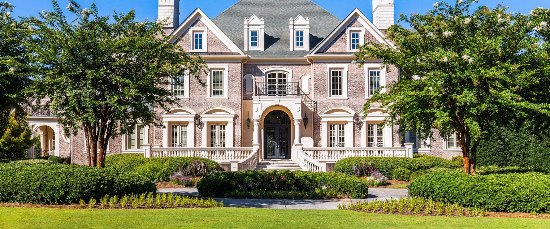 The Perfect Blend: How 4 Bedroom Townhomes Combined With Expert Landscape Engineering Define Cartersville Living